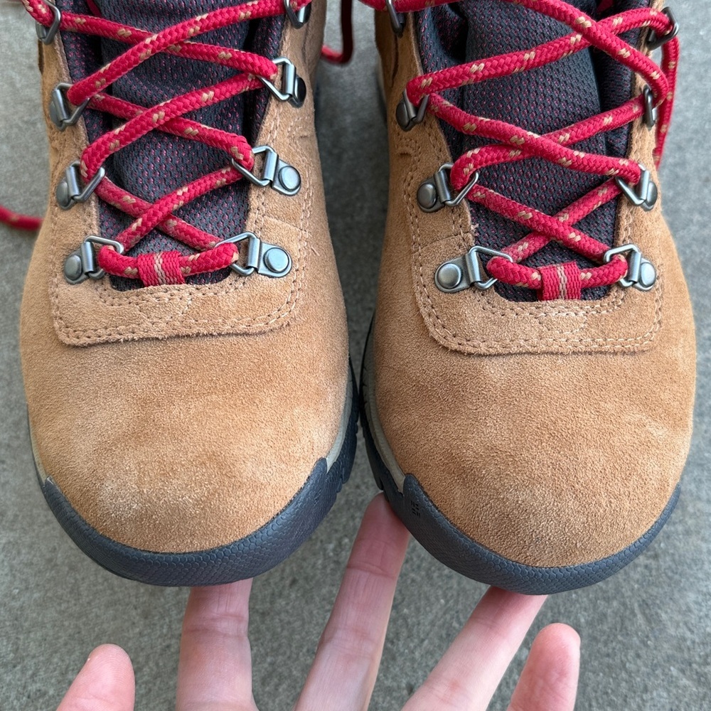 COLUMBIA Newton Ridge Waterproof Hiking Boots NWOB Size 7.5 - Picture 12 of 15